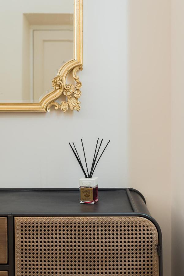 Lupa Luxury Apartment Рим Екстериор снимка