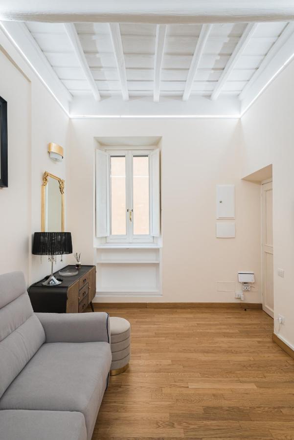 Lupa Luxury Apartment Рим Екстериор снимка